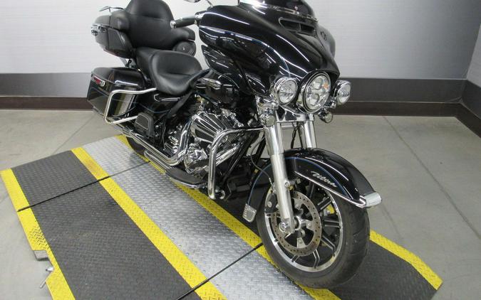 2014 Harley-Davidson® FLHTCU - Electra Glide® Ultra Classic®