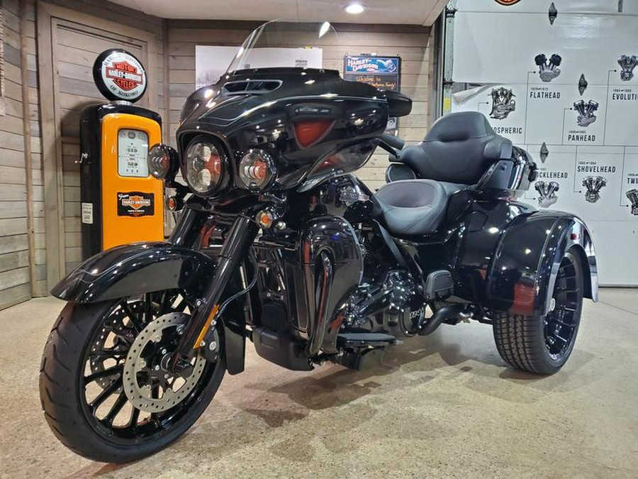 2025 Harley-Davidson® FLHTCUTG - Tri Glide® Ultra