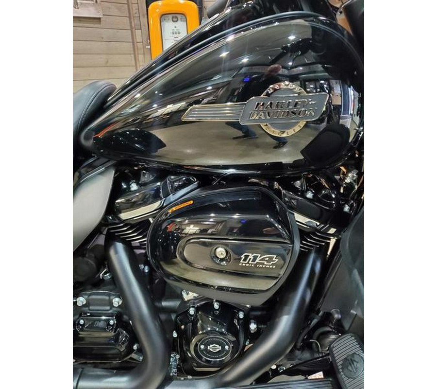 2025 Harley-Davidson® FLHTCUTG - Tri Glide® Ultra