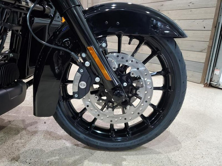 2025 Harley-Davidson® FLHTCUTG - Tri Glide® Ultra