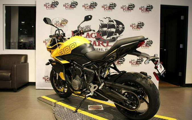 2026 Triumph TS800 COSMIC YELLOW