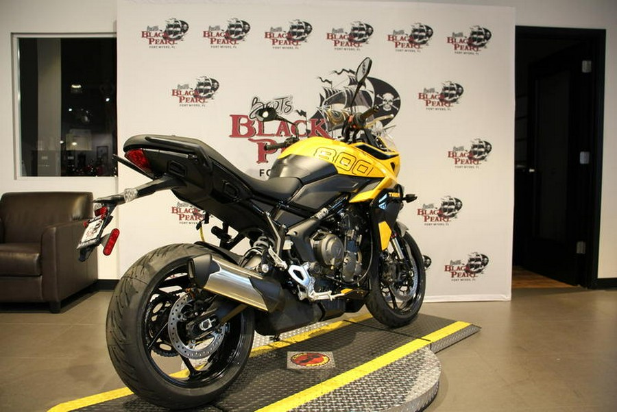 2026 Triumph TS800 COSMIC YELLOW