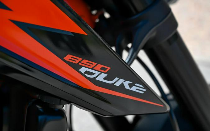 2023 KTM 890 Duke R