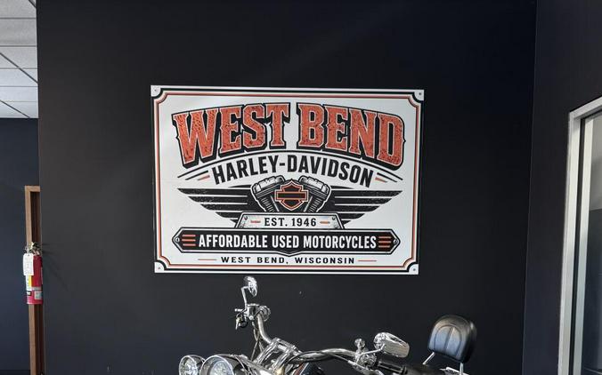 2005 Harley-Davidson Softail Deluxe Maroon