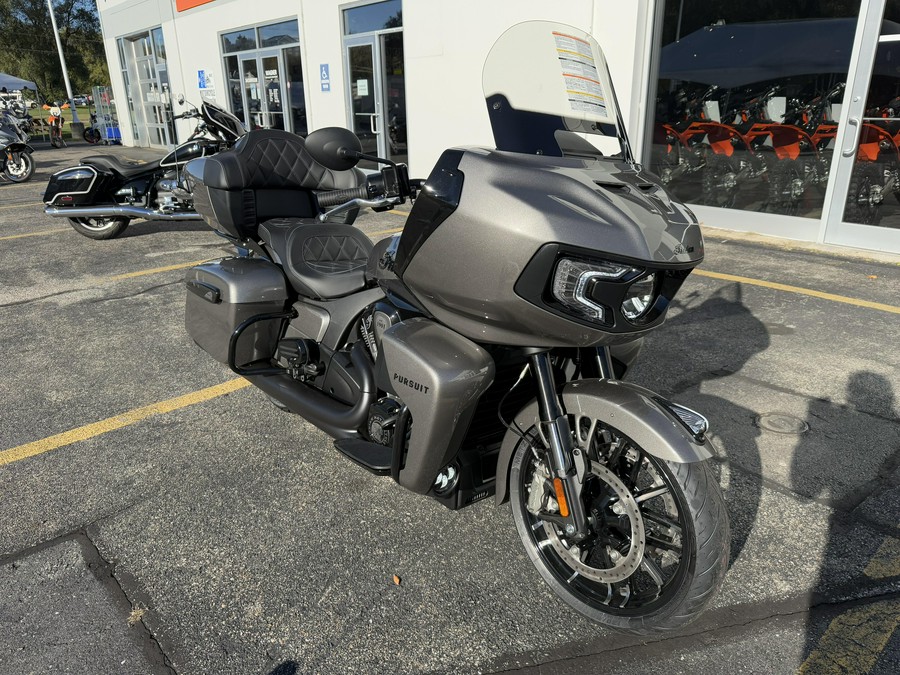 2025 Indian Motorcycle Pursuit DARK HORSE