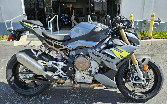 2024 BMW S 1000 R