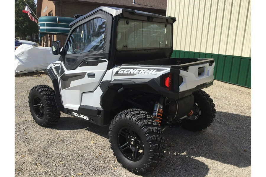 2022 Polaris Industries GENERAL XP 1000 Deluxe RIDE COMMAND Ghost White