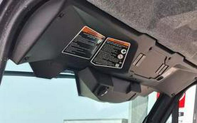 2026 Can-Am® Defender DPS CAB HD9 Compass Green