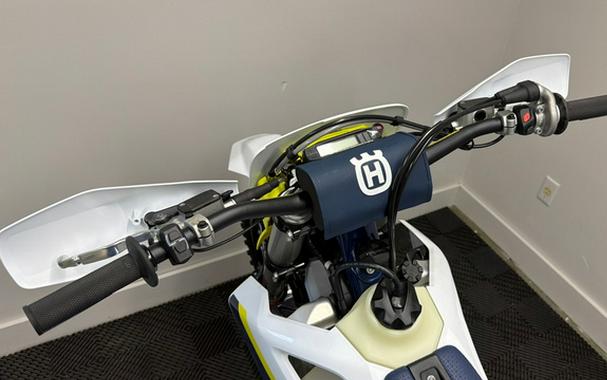 2025 Husqvarna Motorcycles TE 150