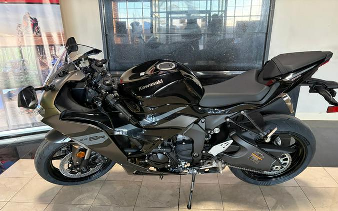 2026 Kawasaki Ninja ZX-6R Base