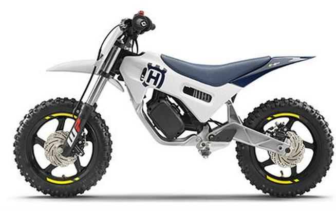 2025 Husqvarna EE 2