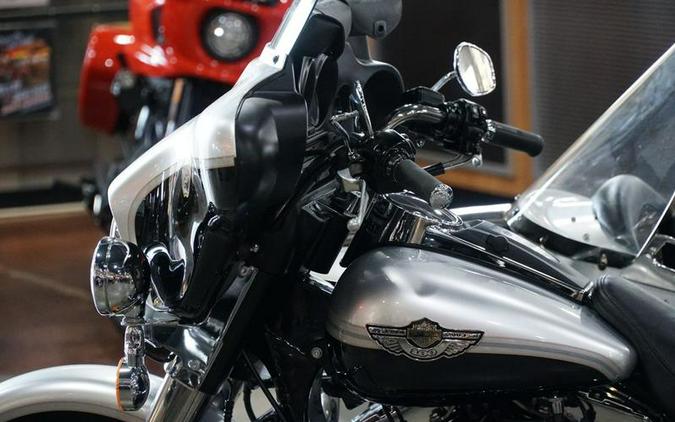2003 Harley-Davidson® FLHTCUI - Electra Glide® Ultra Classic® Injection