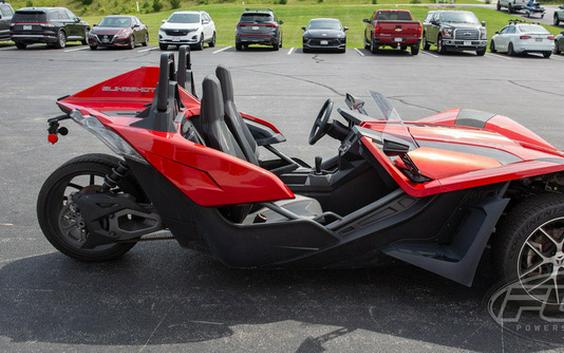 2017 Polaris Slingshot SLINGSHOT SL Sunset Red
