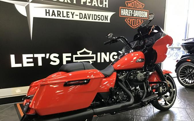 2026 Harley-Davidson® Road Glide® Blood Orange - Black