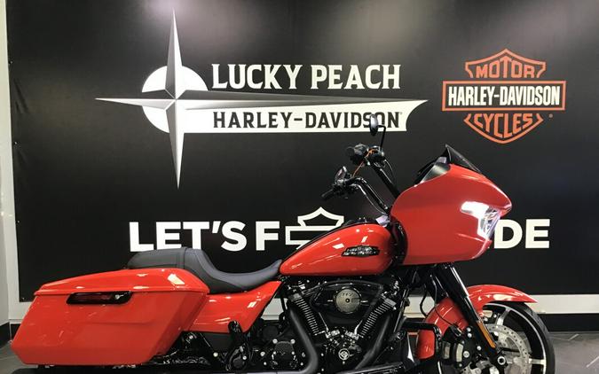 2026 Harley-Davidson® Road Glide® Blood Orange - Black