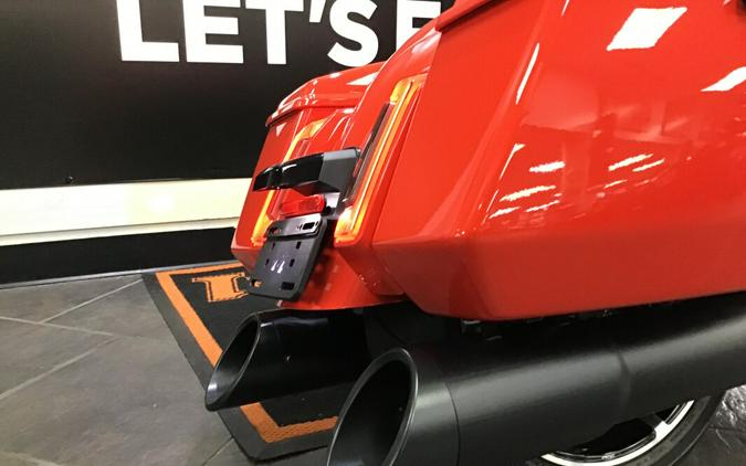 2026 Harley-Davidson® Road Glide® Blood Orange - Black