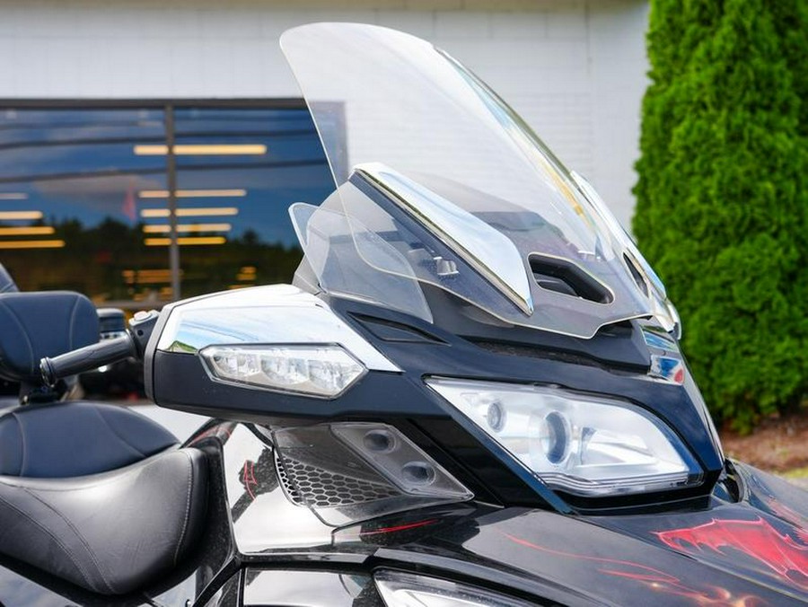 2016 Can-Am® Spyder® RT Limited 6-Speed Semi-Automatic (SE6)