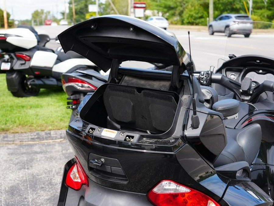 2016 Can-Am® Spyder® RT Limited 6-Speed Semi-Automatic (SE6)