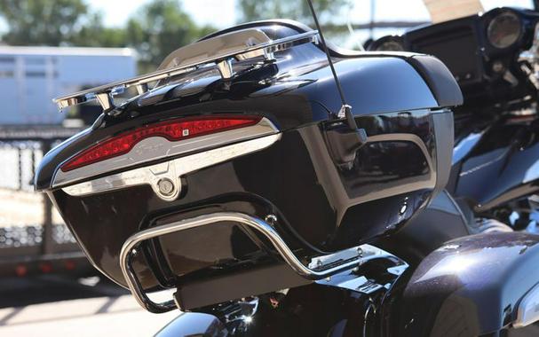 New 2025 INDIAN MOTORCYCLE ROADMASTER DARK HORSE BLACK SMOKE