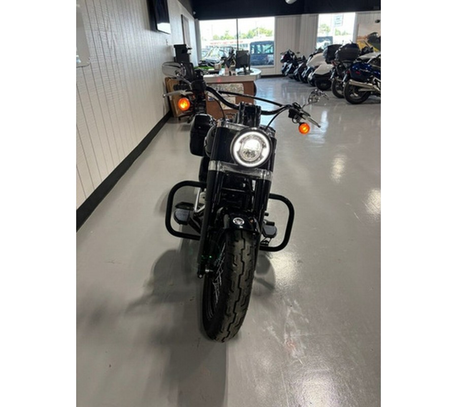 2019 Harley-Davidson Softail FLSL - Softail Slim