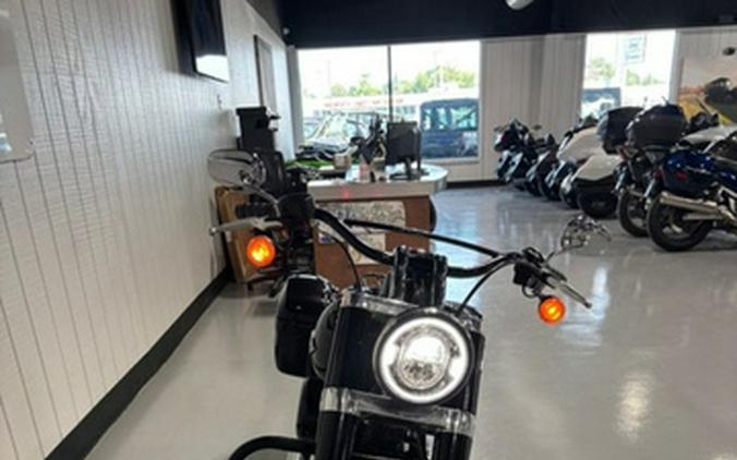 2019 Harley-Davidson Softail FLSL - Softail Slim