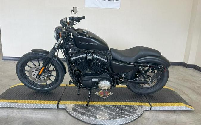 2011 Harley-Davidson® XL883N - Sportster® Iron 883™