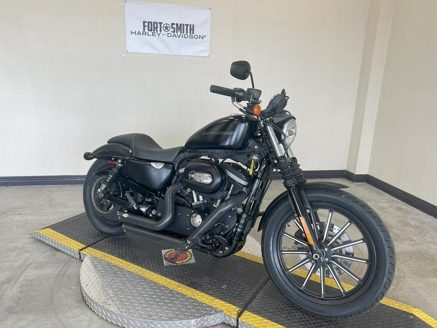 2011 Harley-Davidson® XL883N - Sportster® Iron 883™