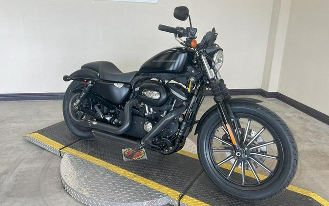 2011 Harley-Davidson® XL883N - Sportster® Iron 883™