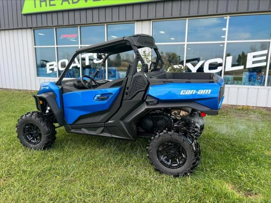 2023 Can-Am® Commander XT 700