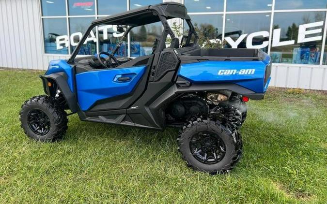 2023 Can-Am® Commander XT 700