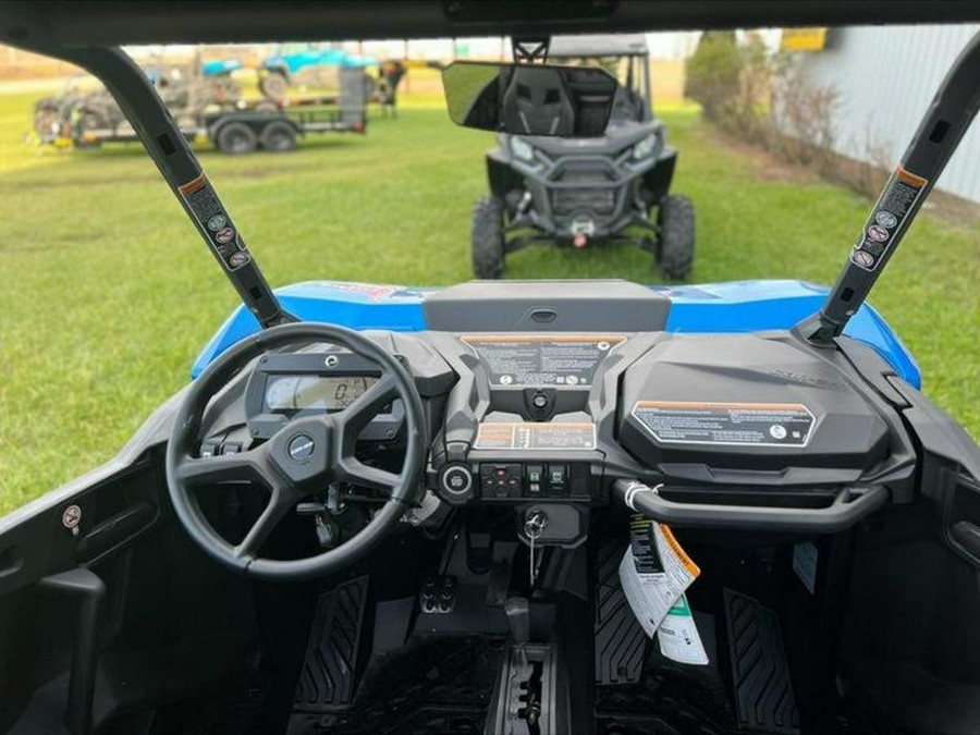 2023 Can-Am® Commander XT 700