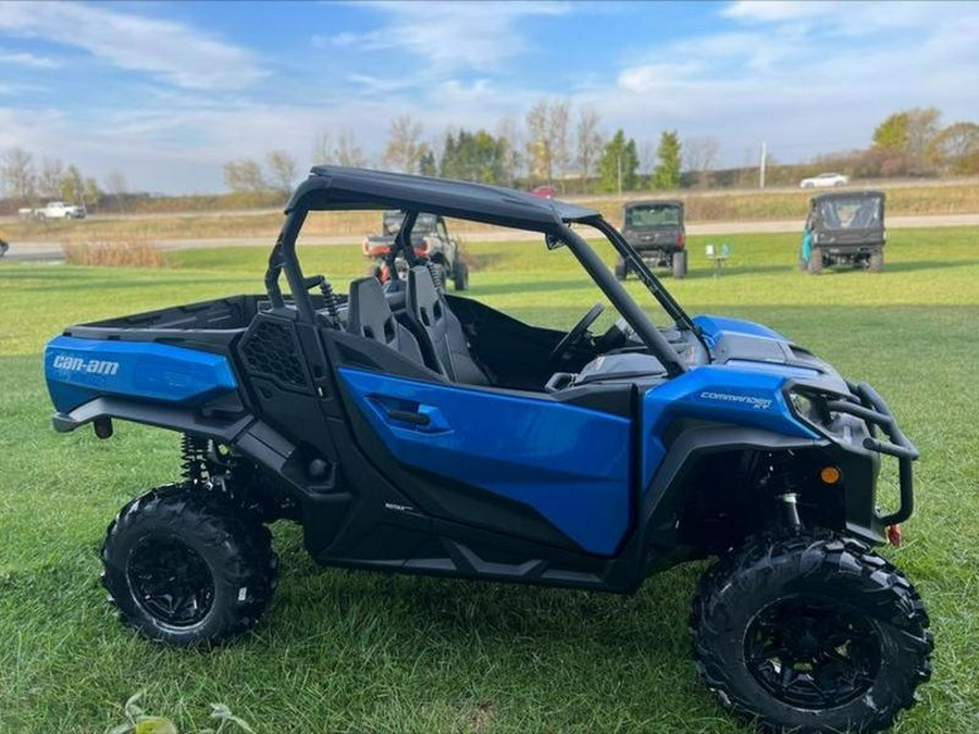 2023 Can-Am® Commander XT 700