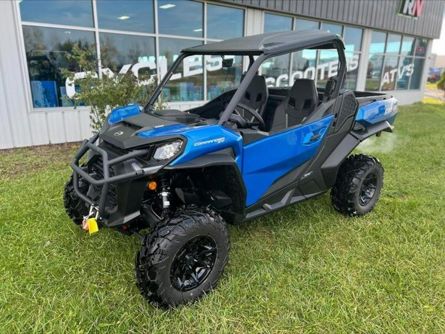 2023 Can-Am® Commander XT 700