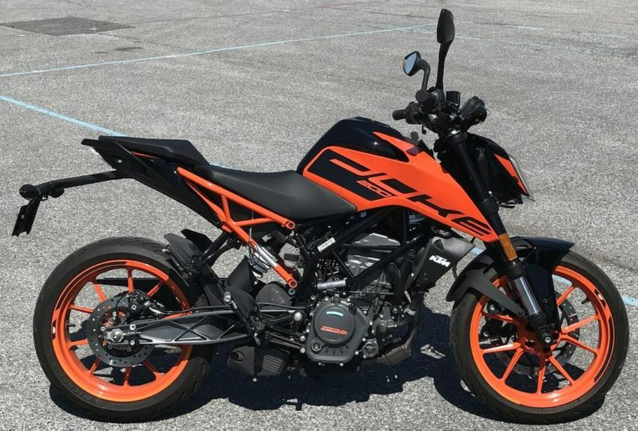 2021 KTM 200 Duke