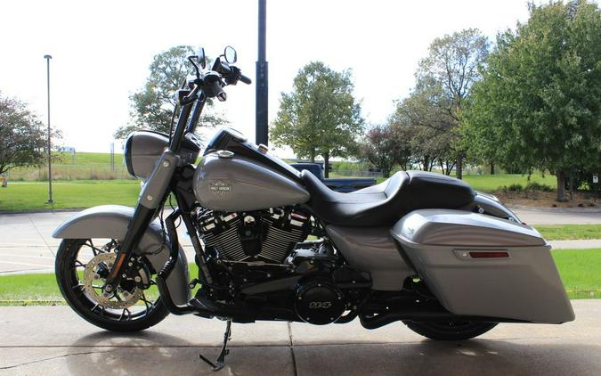2025 Harley-Davidson® FLHRXS - Road King® Special