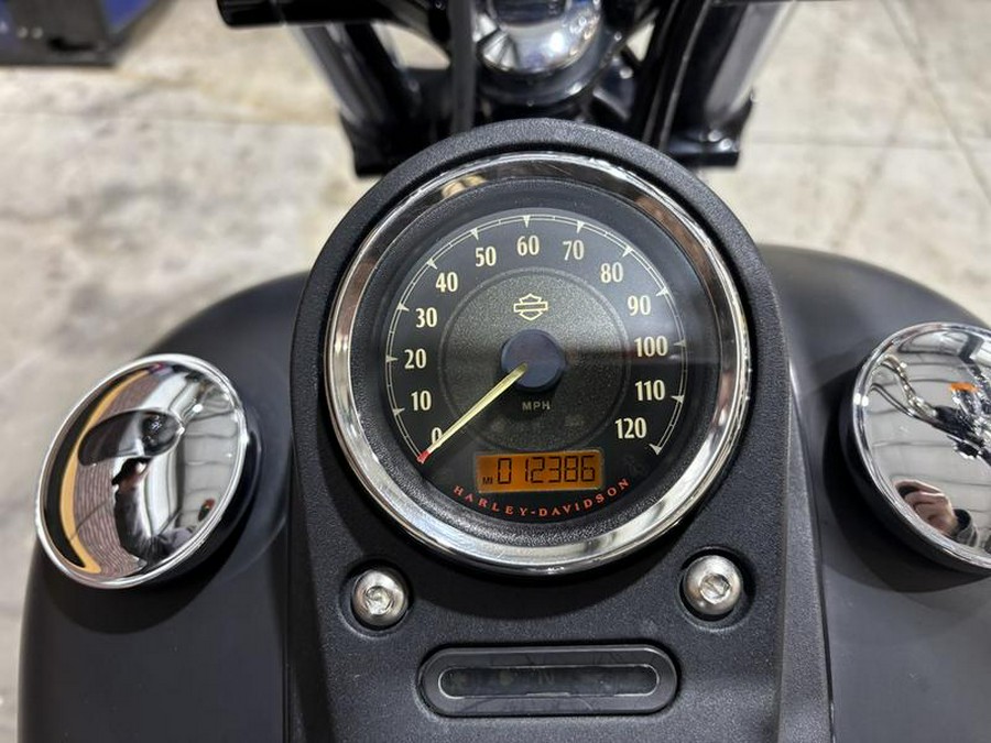 2014 Harley-Davidson® FXDB - Dyna® Street Bob®