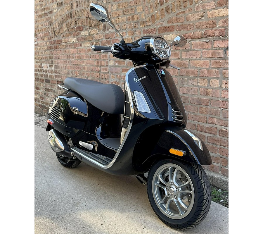2024 Vespa GTS Super 300