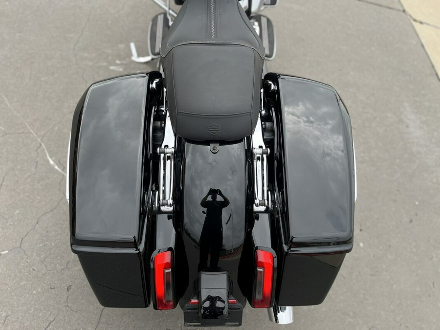 2024 Harley-Davidson® FLTRX Road Glide® Vivid Black 639385