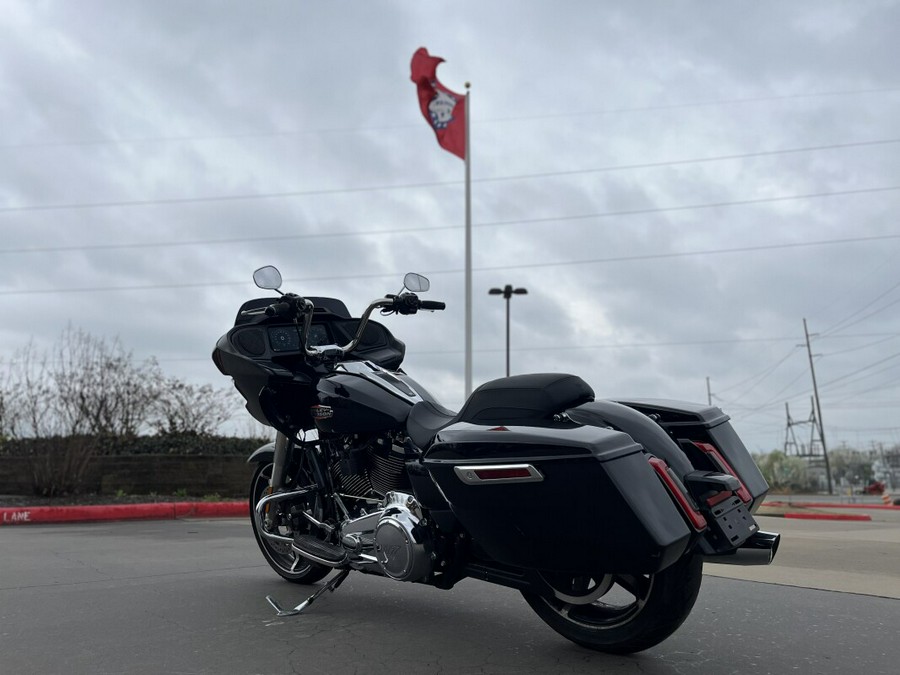 2024 Harley-Davidson® FLTRX Road Glide® Vivid Black 639385