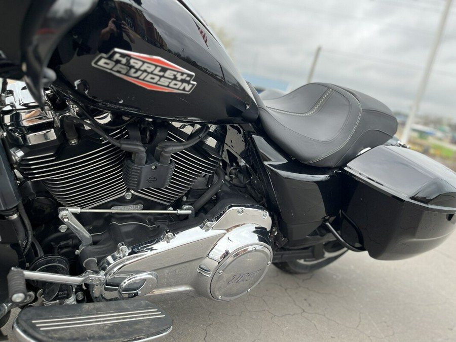 2024 Harley-Davidson® FLTRX Road Glide® Vivid Black 639385