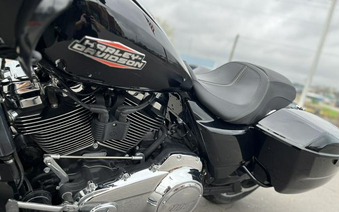 2024 Harley-Davidson® FLTRX Road Glide® Vivid Black 639385