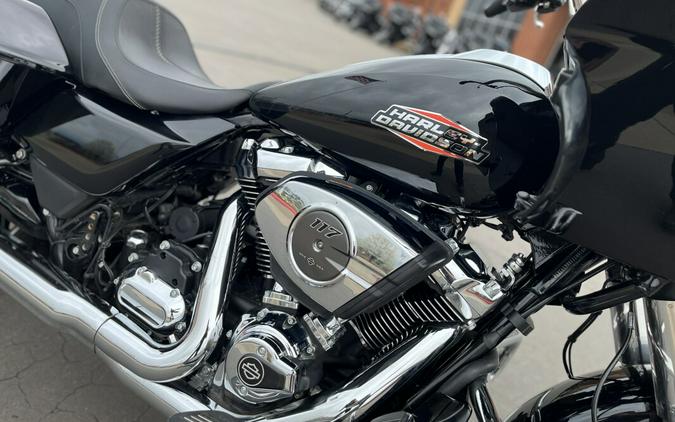 2024 Harley-Davidson® FLTRX Road Glide® Vivid Black 639385
