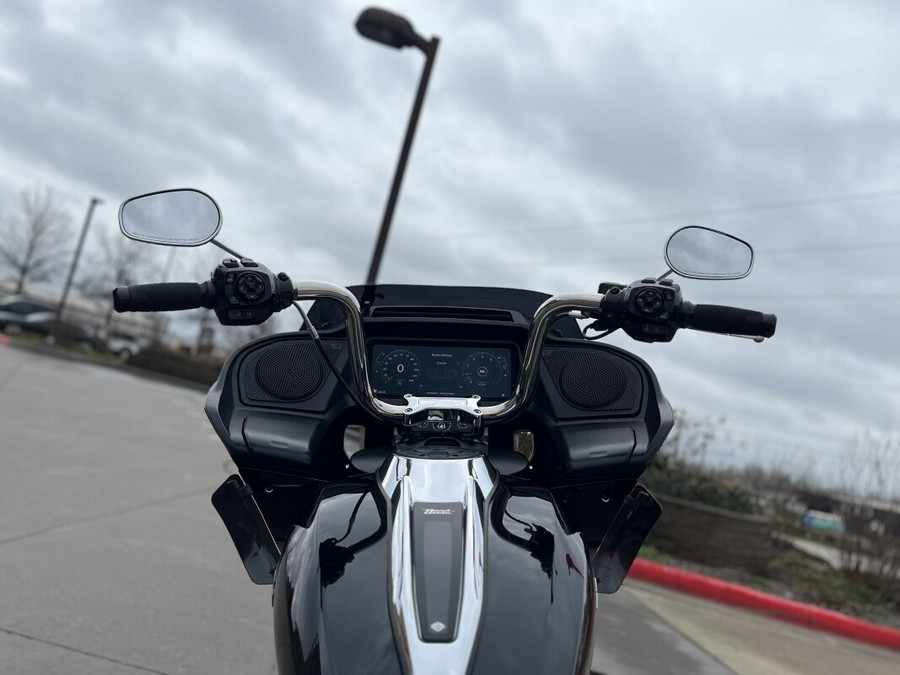2024 Harley-Davidson® FLTRX Road Glide® Vivid Black 639385