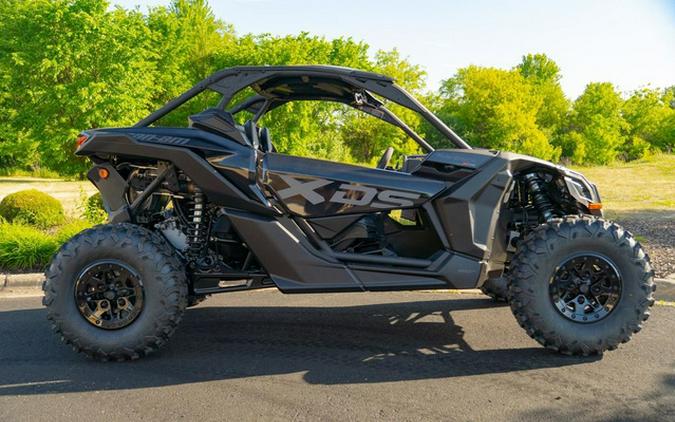 2026 Can-Am Maverick X3 X Ds Turbo RR Triple Black_4.5 In