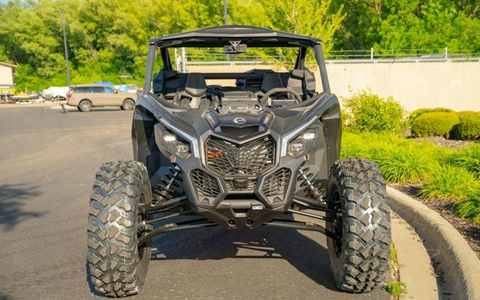 2026 Can-Am Maverick X3 X Ds Turbo RR Triple Black_4.5 In