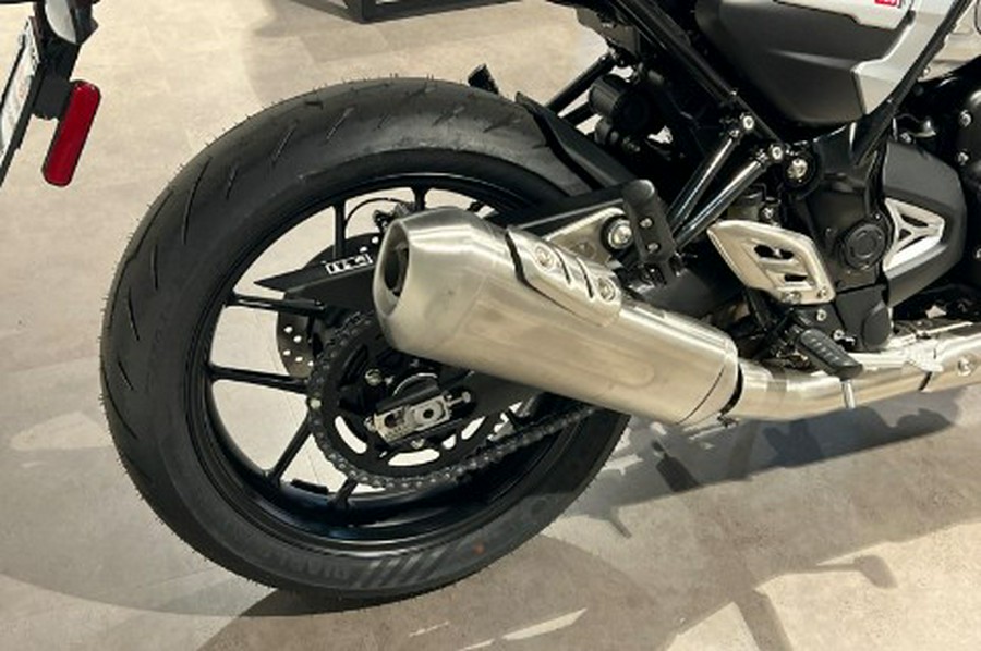 2026 Triumph Thruxton 400