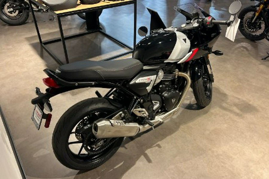 2026 Triumph Thruxton 400