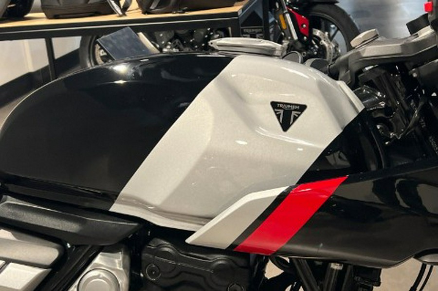 2026 Triumph Thruxton 400