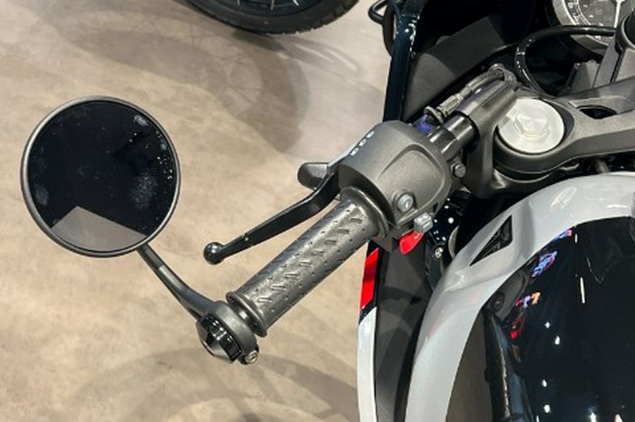 2026 Triumph Thruxton 400