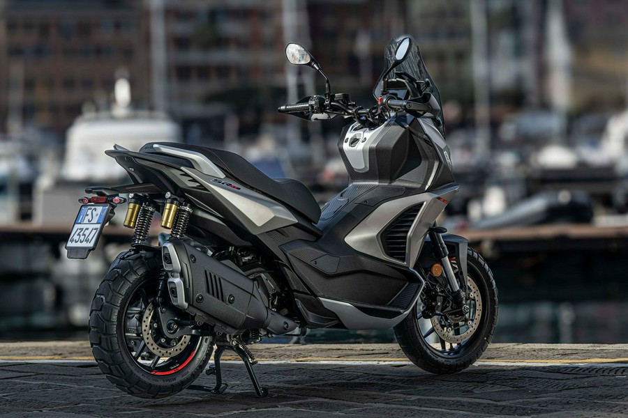 2027 Aprilia SR GT 400